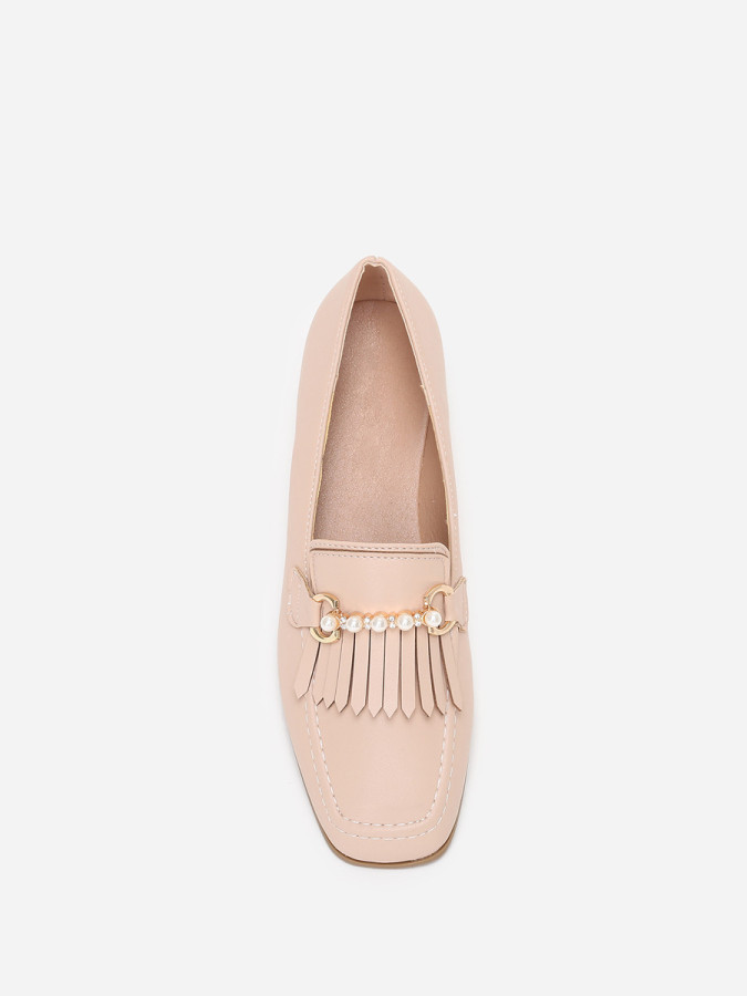 Mocassins beiges à franges et perles