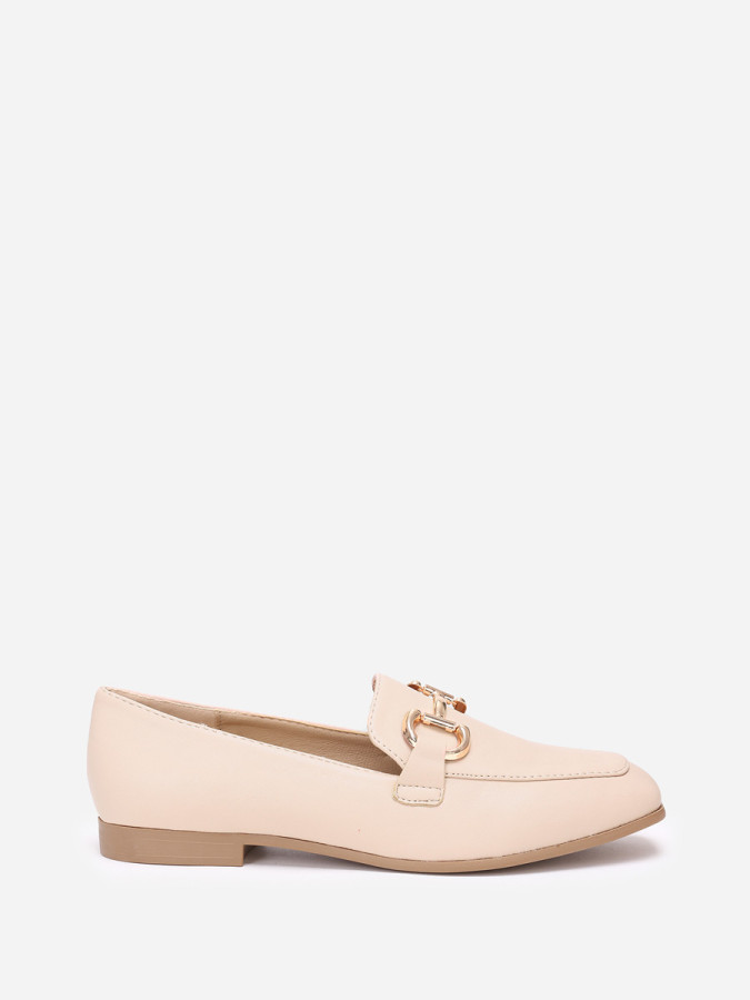 Mocassins beiges à bout carré et mors