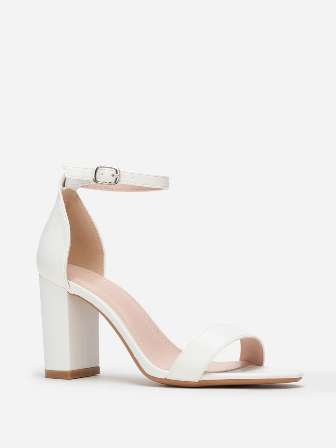 Sandales blanches à bride et talon carrés