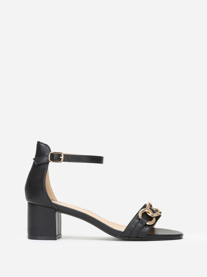 Sandales noires à bride dorée et talon carré