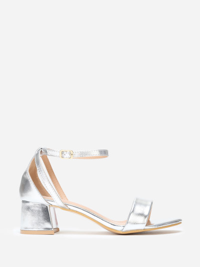 Sandales argentées à talon carré arrondi grandes tailles