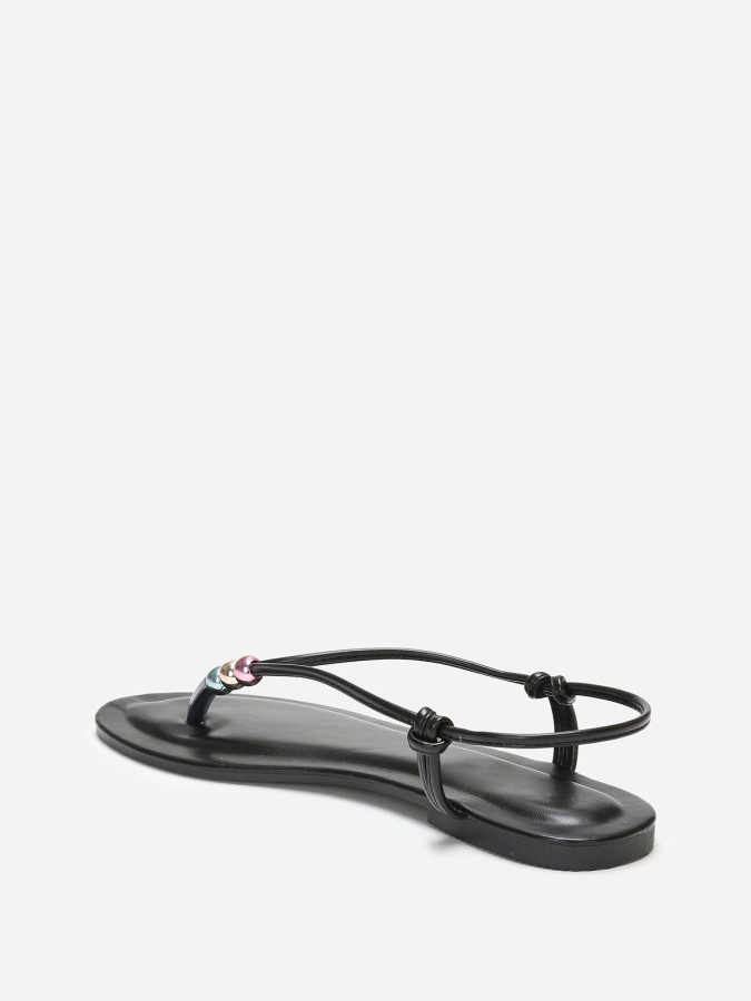 Nu-pieds noirs à fines bride avec perles colorées