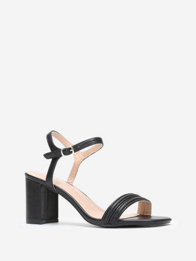 Sandales carrées noires à doubles brides fines