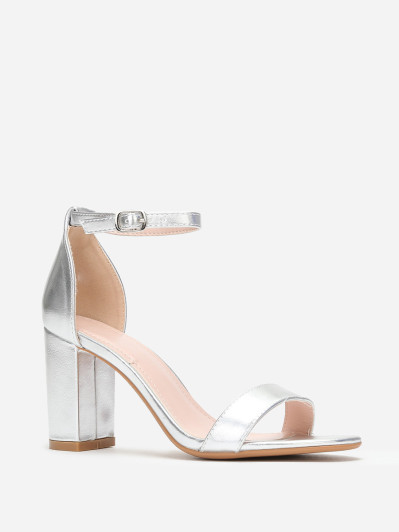 Sandales argentées à brides et talon carrés