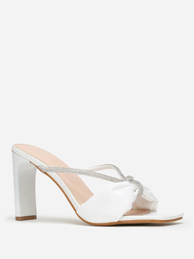 Mules carrées blanches en simili à strass