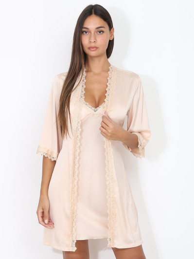 Ensemble nuisette et kimono à dentelle