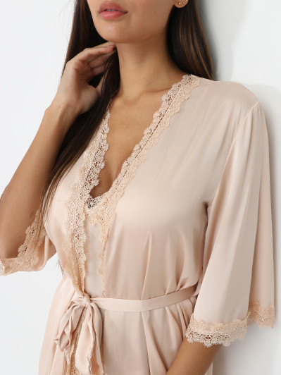 Ensemble nuisette et kimono à dentelle