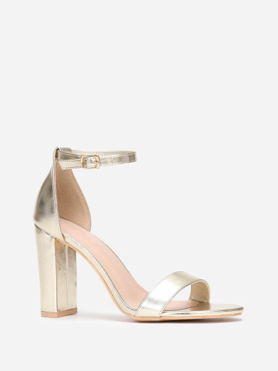 Sandales à talon et double brides