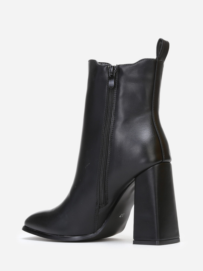 Bottines chelsea carrées à talon