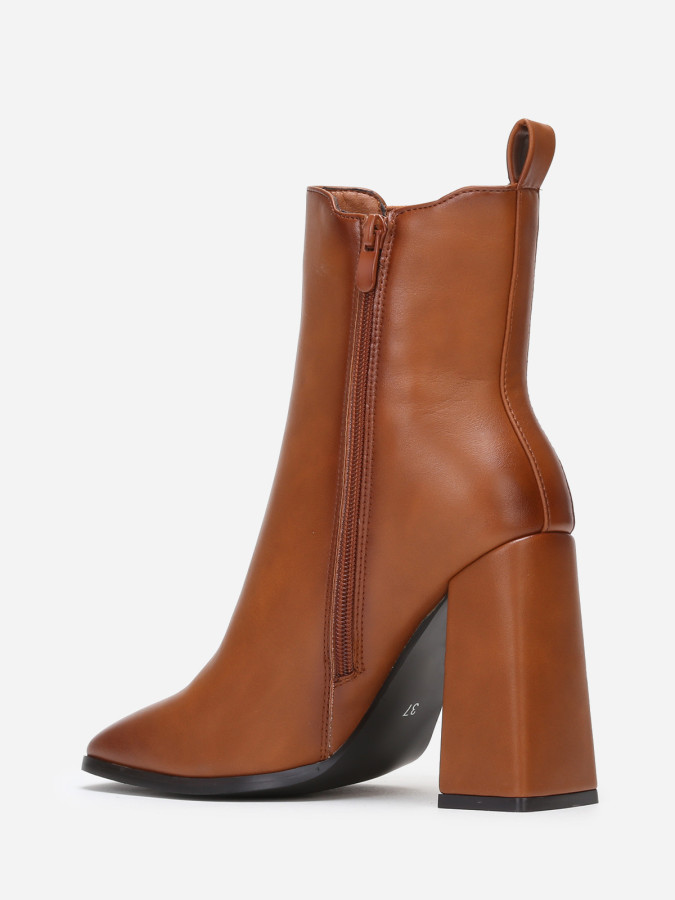 Bottines chelsea carrées à talon