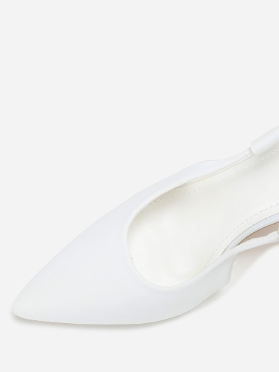 Escapins ouverts et pointus blancs en tissu