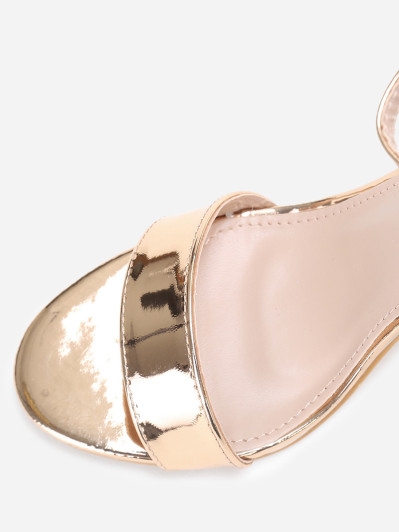 Sandales rose doré en simili verni à talon carré