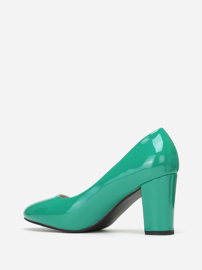 Escarpins verts vernis à talon carré