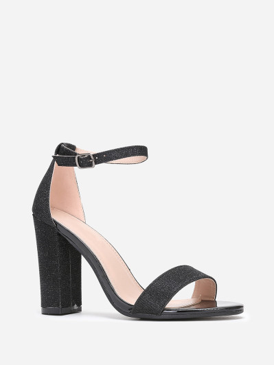 Sandales à paillettes et talon haut