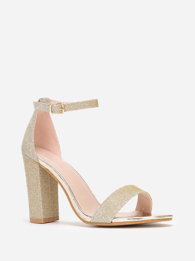 Sandales à paillettes et talon haut