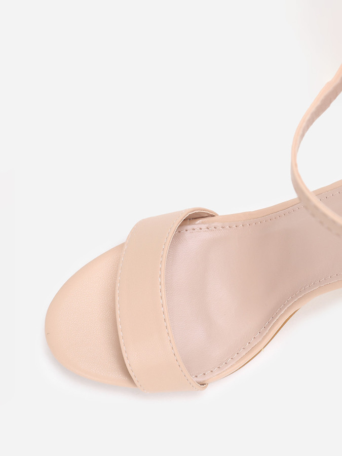 Sandales beiges en simili à bout arrondi