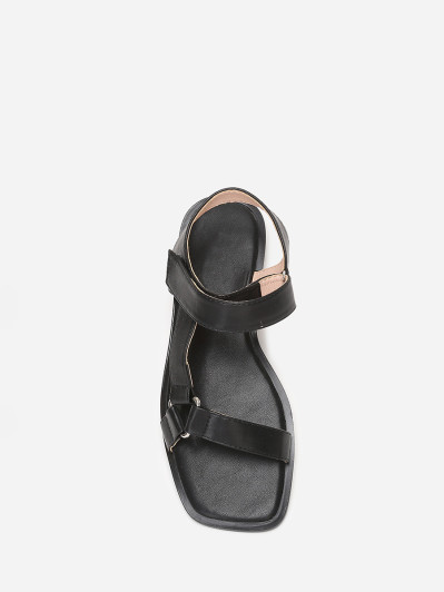 Sandales carrées plates noires à scratch