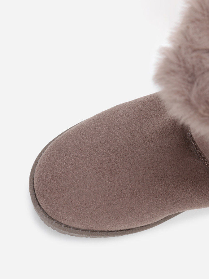 Boots taupe fourrées en suédine à scratchs