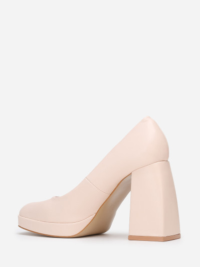 Escarpins rétro beiges à talon large