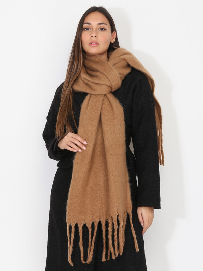 Écharpe duveteuse à franges