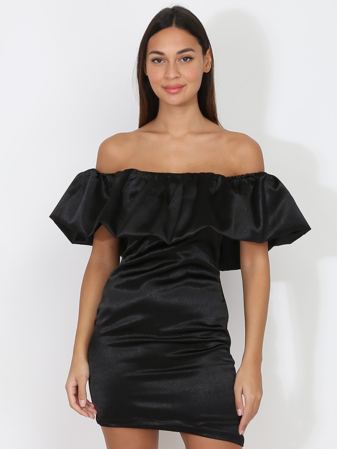 Robe satinée à col bardot bouffant