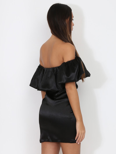 Robe satinée à col bardot bouffant