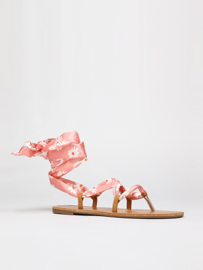 Sandales avec ruban rose et fleuri à nouer