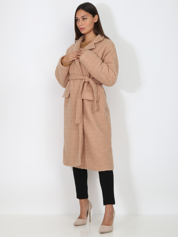 Manteau moutonné et ceinturé