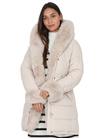 Manteau matelassé à détails fausse fourrure