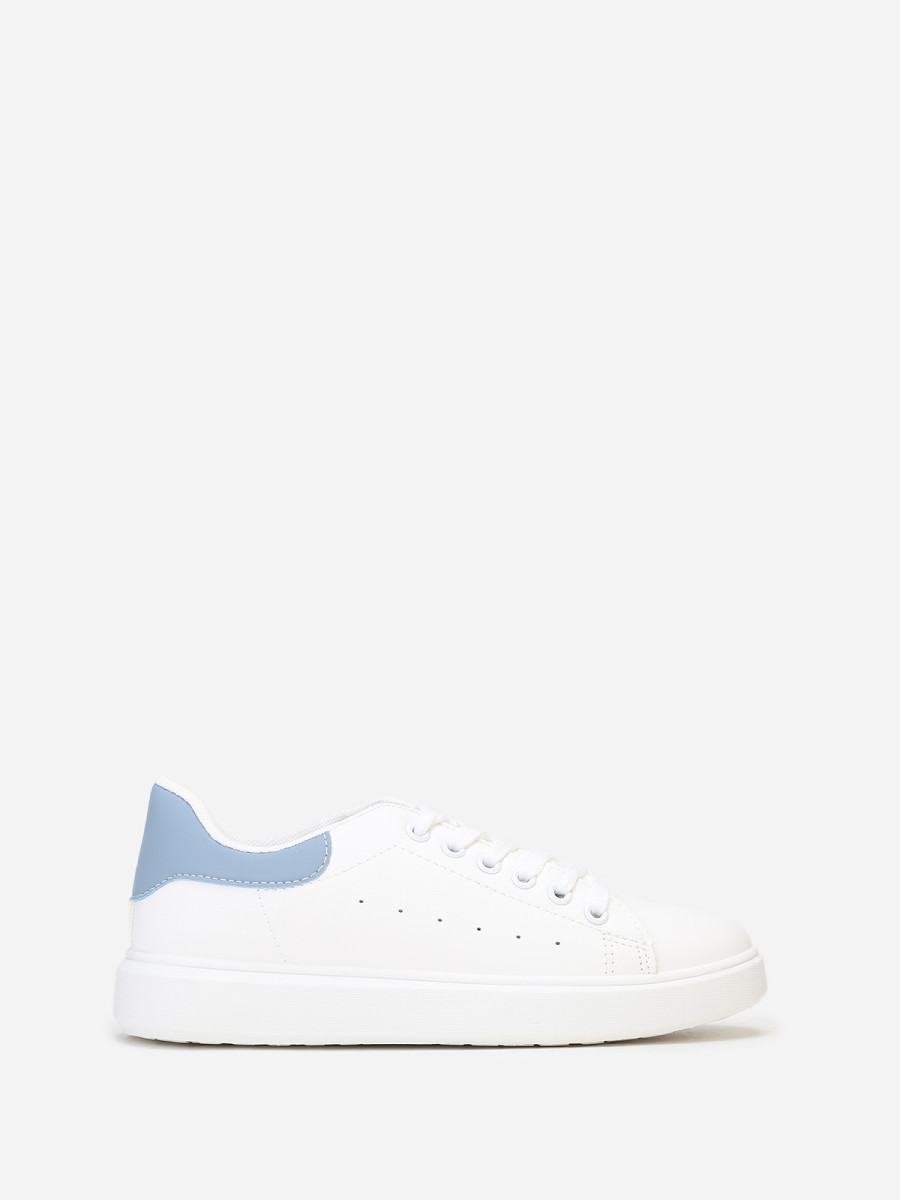 Baskets plates à empiècements