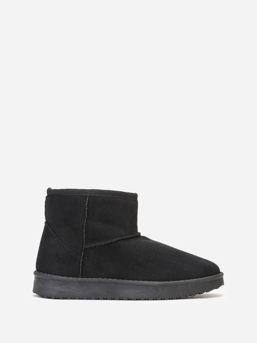 Boots basses en suédine fourrées