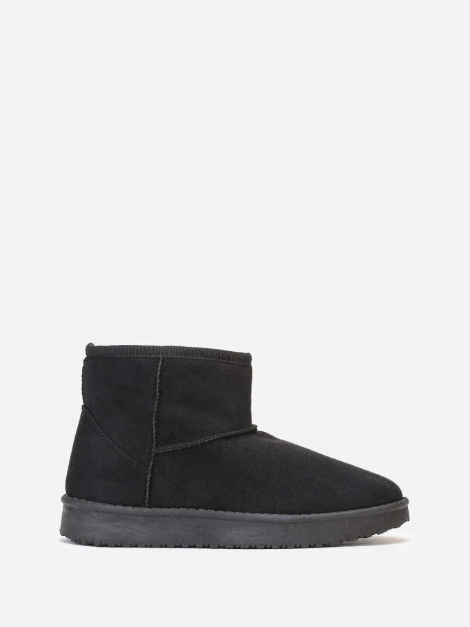 Boots basses en suédine fourrées