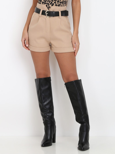 Short en suédine ceinturée