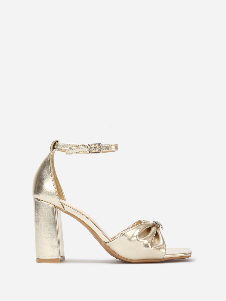 Sandales avec bride noeud à strass