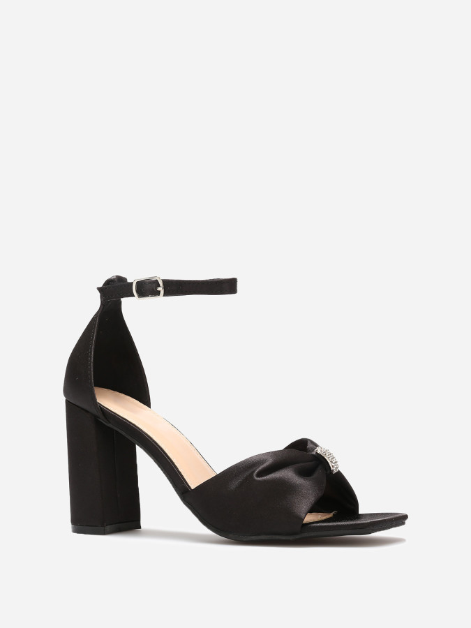 Sandales avec bride noeud à strass