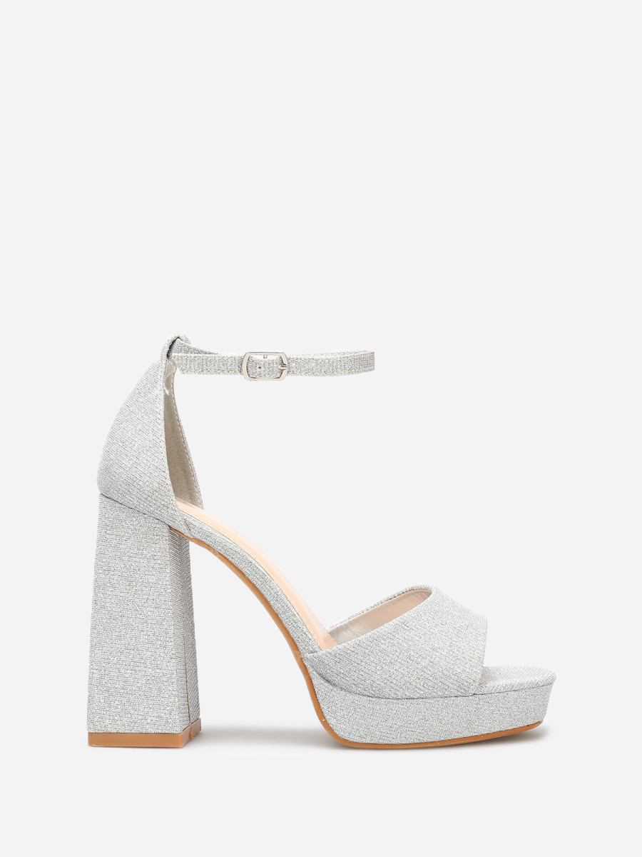 Sandales pailletées à talon haut