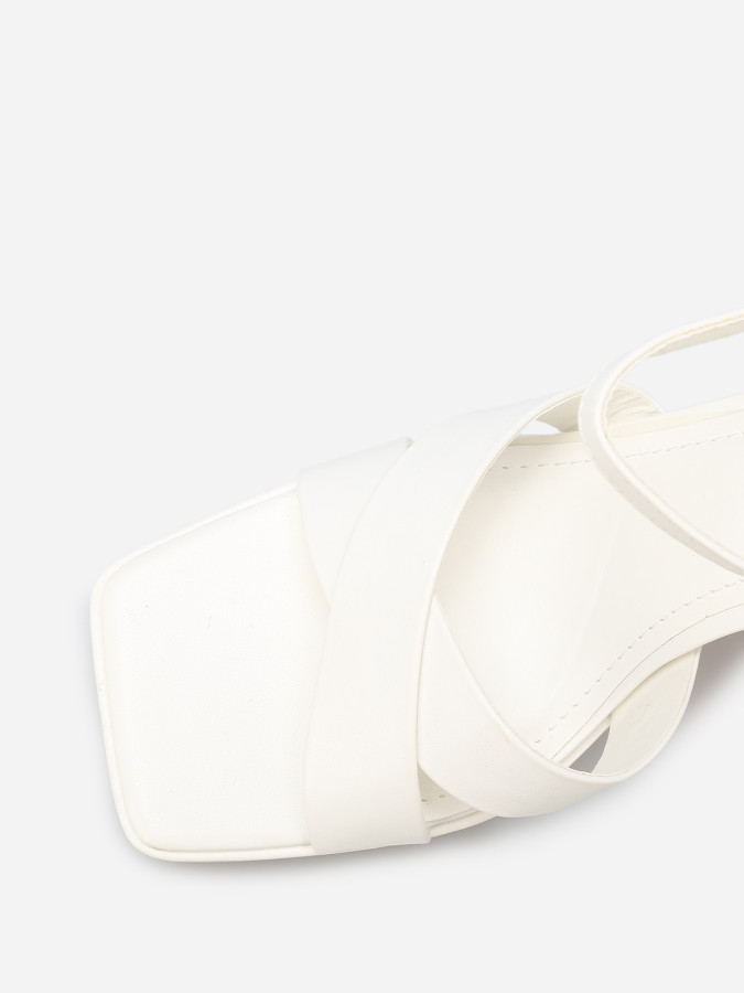 Sandales à plateforme avec brides croisées