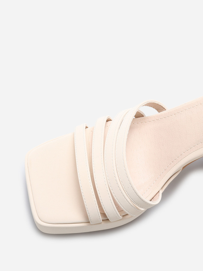 Sandales mates à fines brides