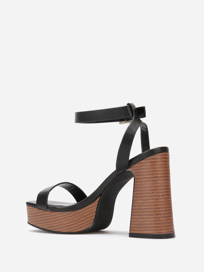 Sandales à plateforme et talon effet bois