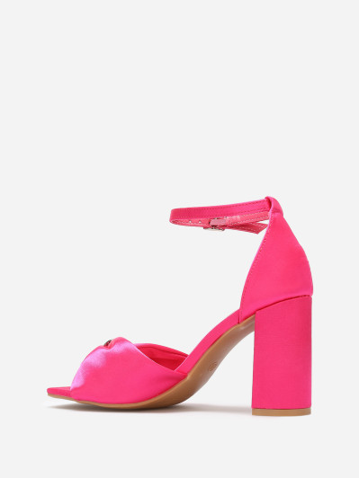 Sandales avec bride noeud à strass