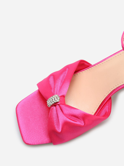 Sandales avec bride noeud à strass