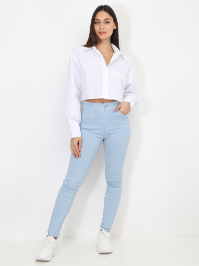 Pantalon skinny stretch bleu à bouton strass