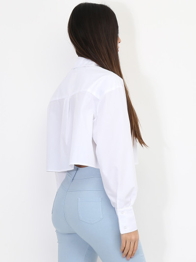 Chemise cropped et ample