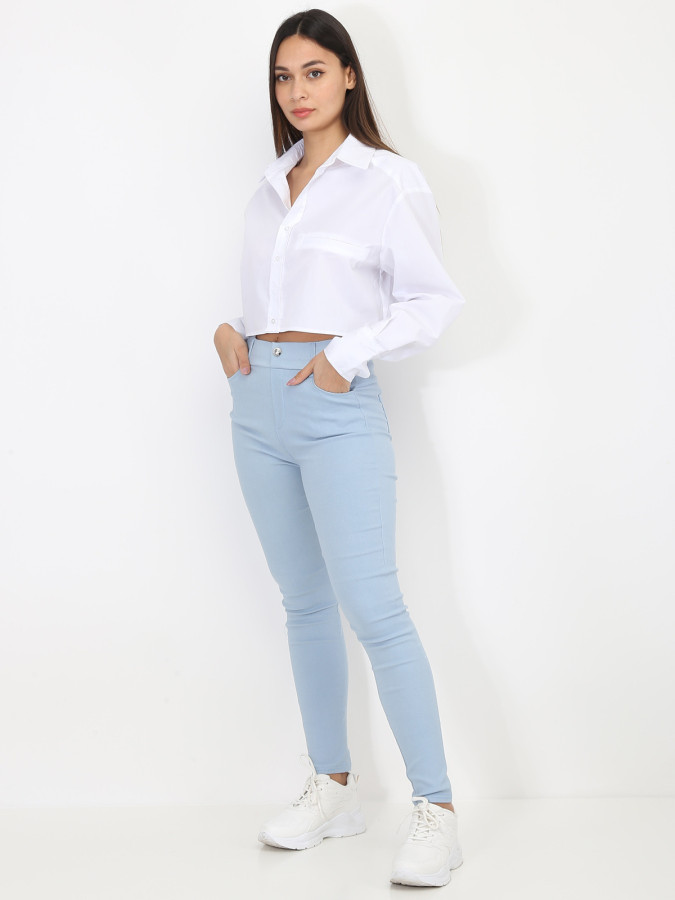 Chemise cropped et ample