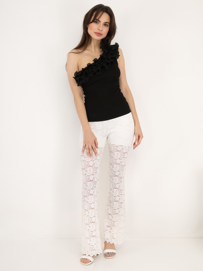 Top à col asymétrique volanté