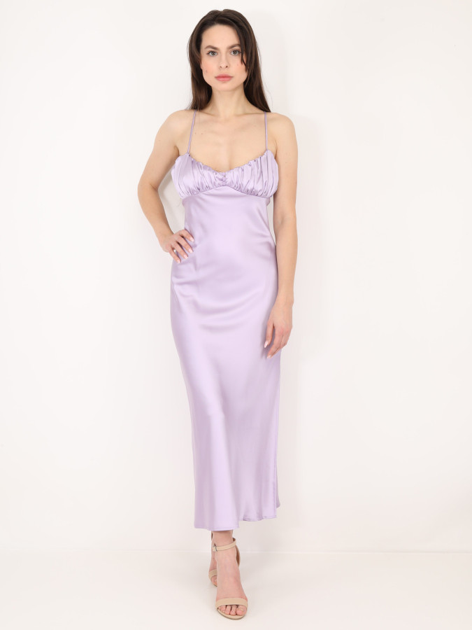 Robe satinée style corset froncé