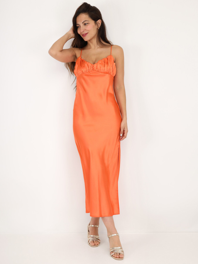 Robe satinée style corset froncé