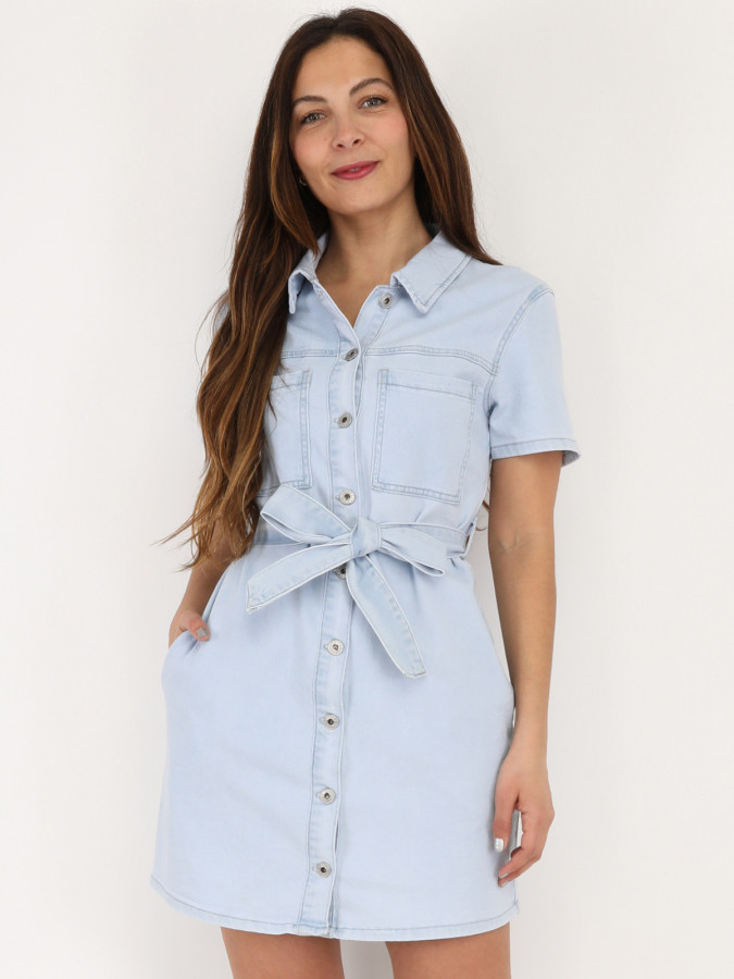 Robe en denim ceinturée