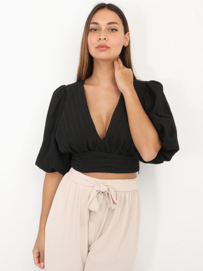 Crop Top plissé à manches ballons.
