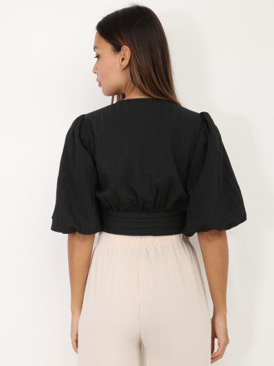 Crop Top plissé à manches ballons.